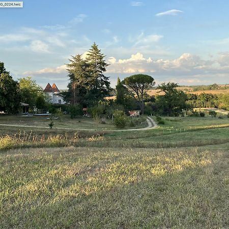 Domaine Des Peyries - Chambres Et Table D'Hotes Saint-Barthelemy-d'Agenais المظهر الخارجي الصورة